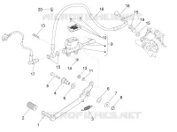 Rear master cylinder